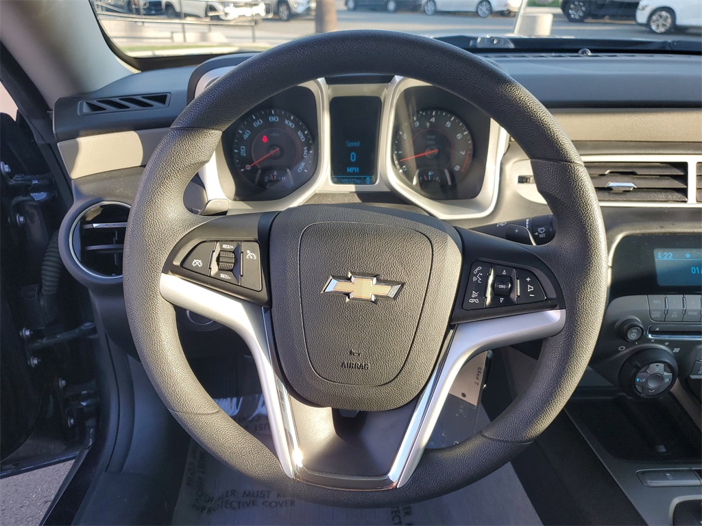 2014 Chevrolet Camaro LS Image 20 of 23