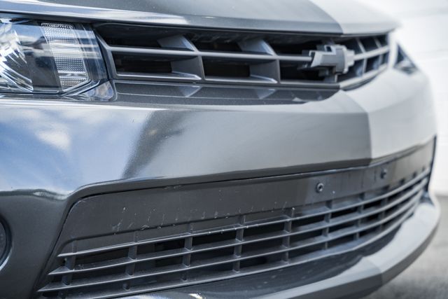 Vehicle image 33 of 37