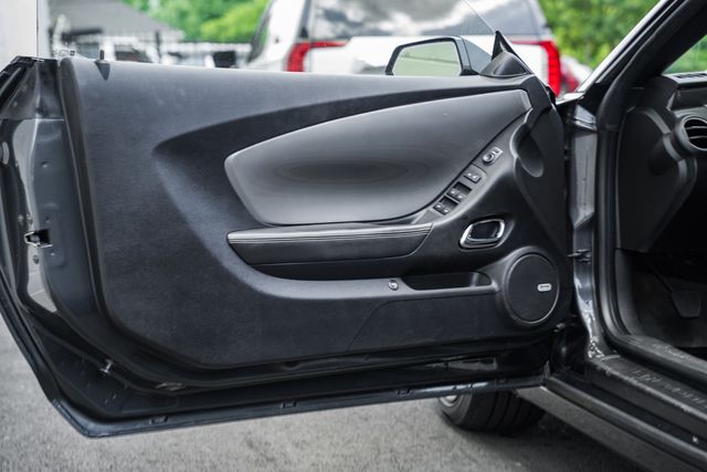 Vehicle image 31 of 37