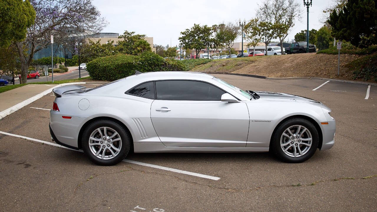 Vehicle image 6 of 24