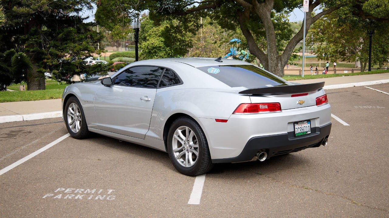 Vehicle image 9 of 24