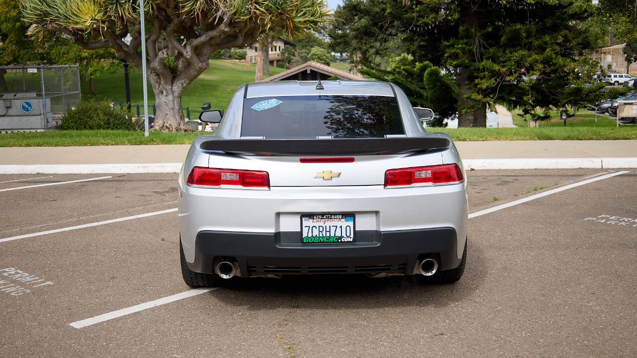 Vehicle image 8 of 24