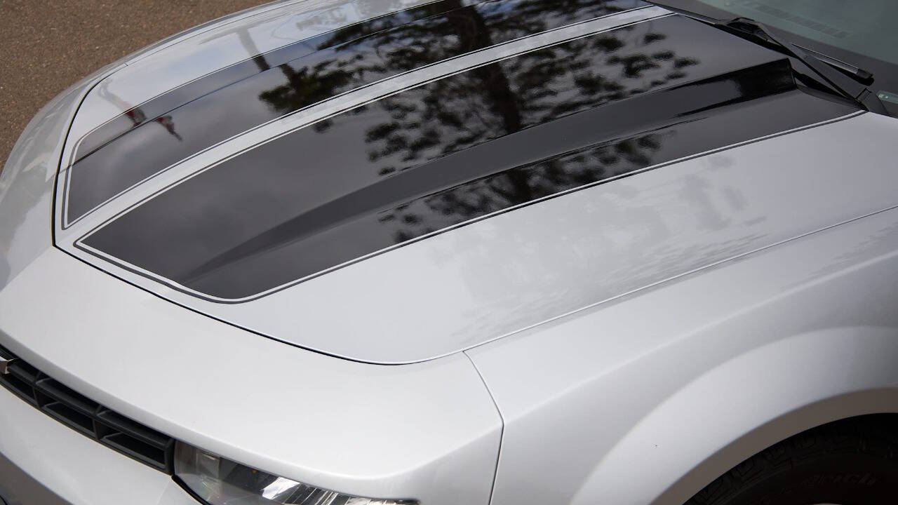 Vehicle image 12 of 24