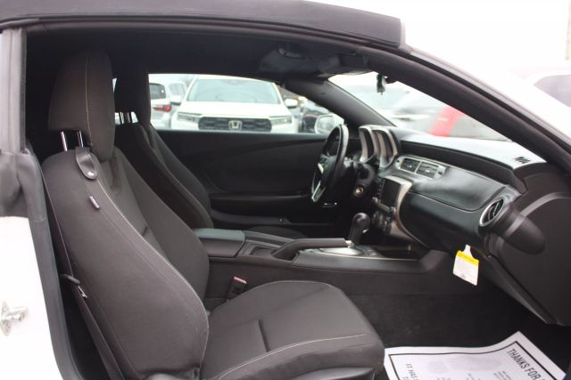 Vehicle image 26 of 32