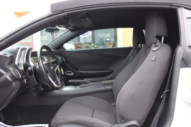 Vehicle image 11 of 32