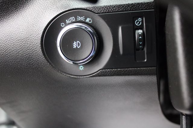 Vehicle image 12 of 32