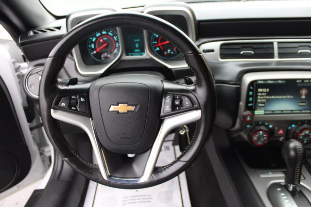 Vehicle image 21 of 32