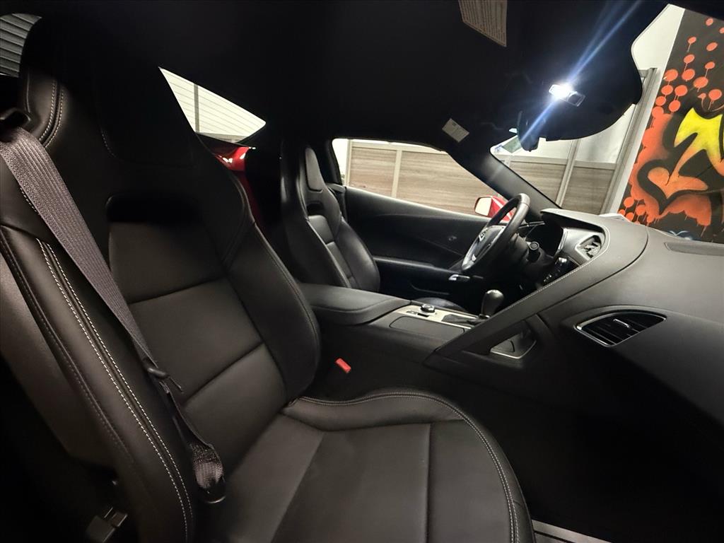 2014 Chevrolet Corvette Stingray 1LT Image 8 of 23