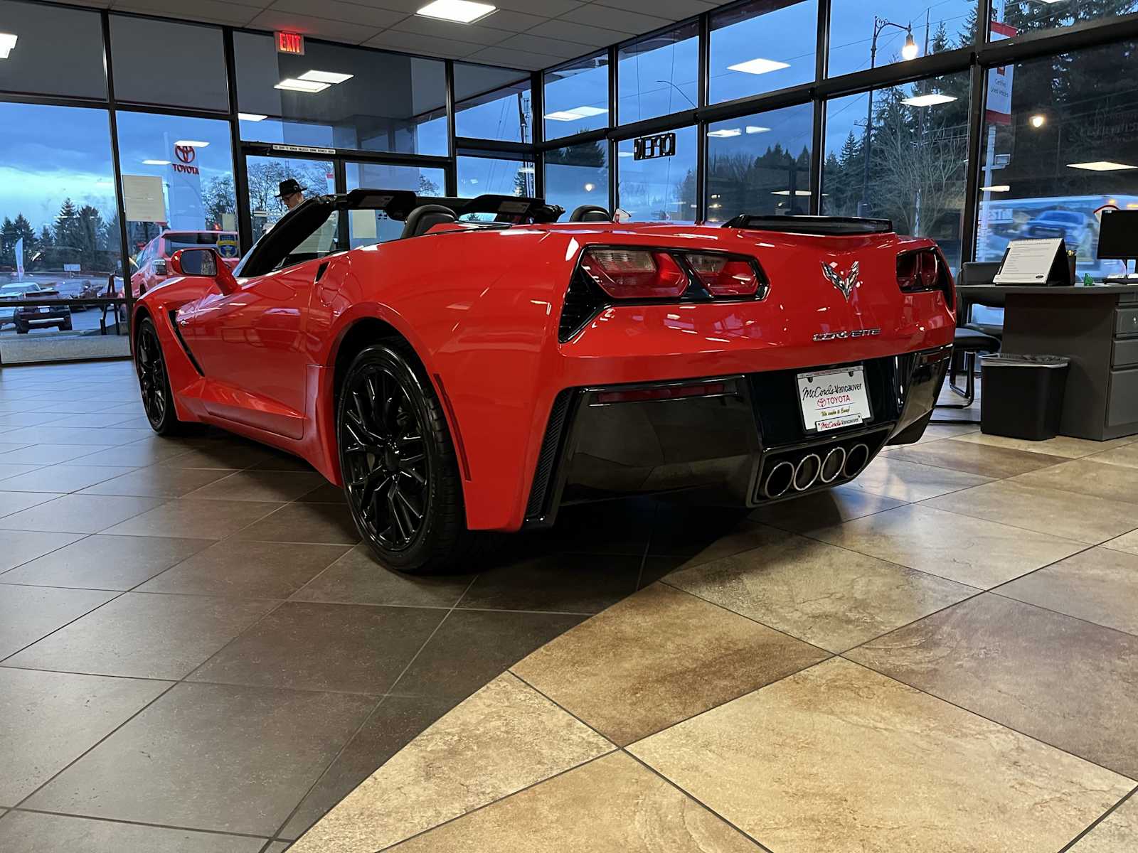 2014 Chevrolet Corvette Stingray 3LT Image 4 of 8