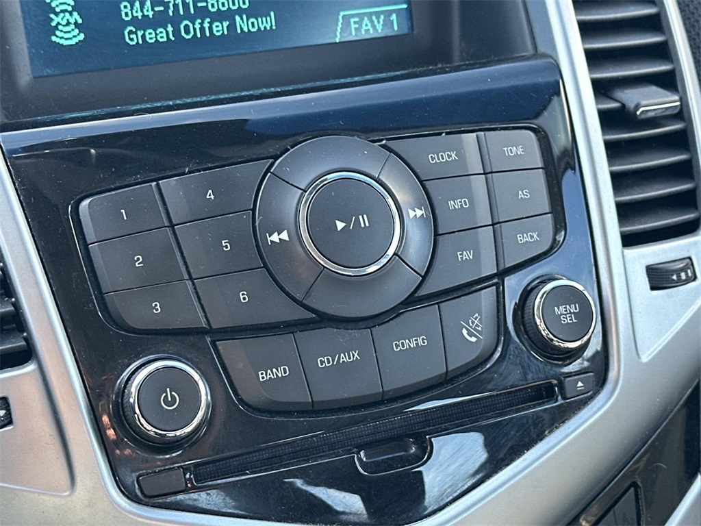 2014 Chevrolet Cruze 1LT Image 15 of 31