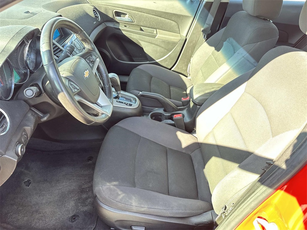 2014 Chevrolet Cruze 1LT Image 12 of 31