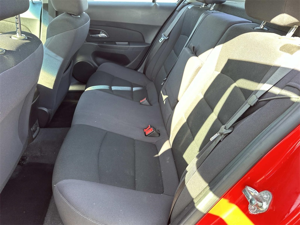 2014 Chevrolet Cruze 1LT Image 11 of 31