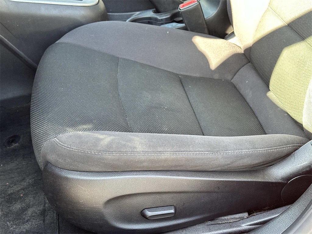 2014 Chevrolet Cruze 1LT Image 28 of 31