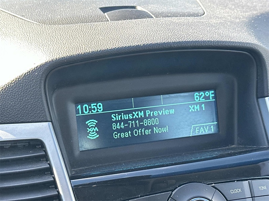 2014 Chevrolet Cruze 1LT Image 14 of 31