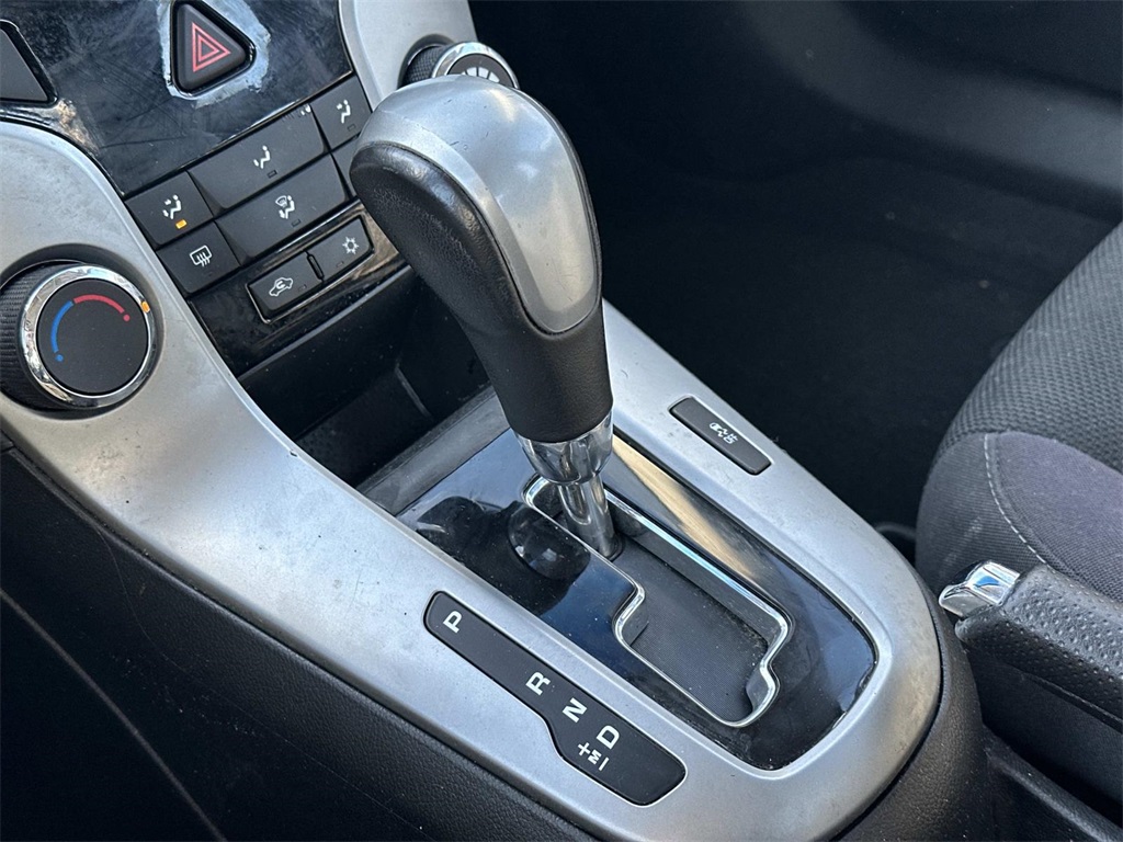 2014 Chevrolet Cruze 1LT Image 16 of 31