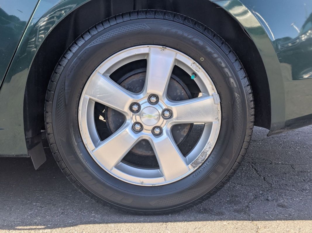 2014 Chevrolet Cruze 1LT Image 18 of 20