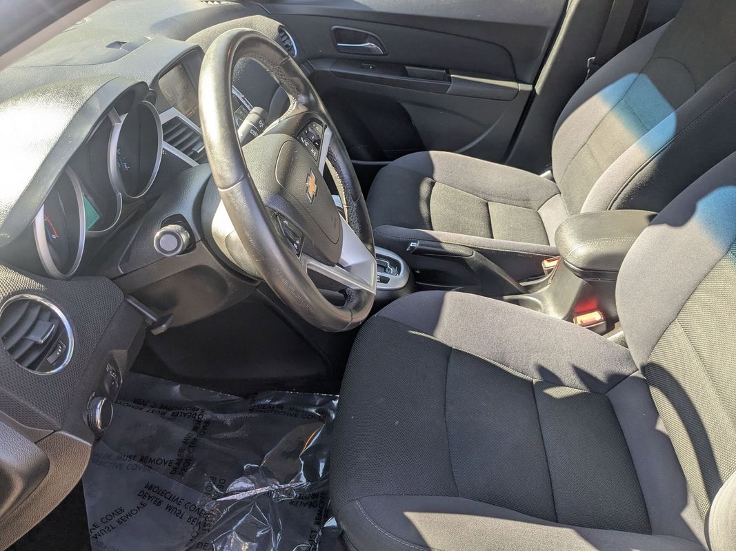 2014 Chevrolet Cruze 1LT Image 13 of 20