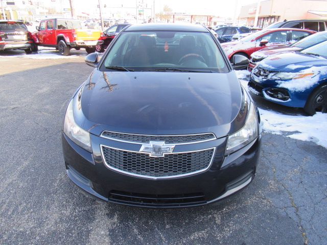 2014 Chevrolet Cruze 1LT Image 3 of 29