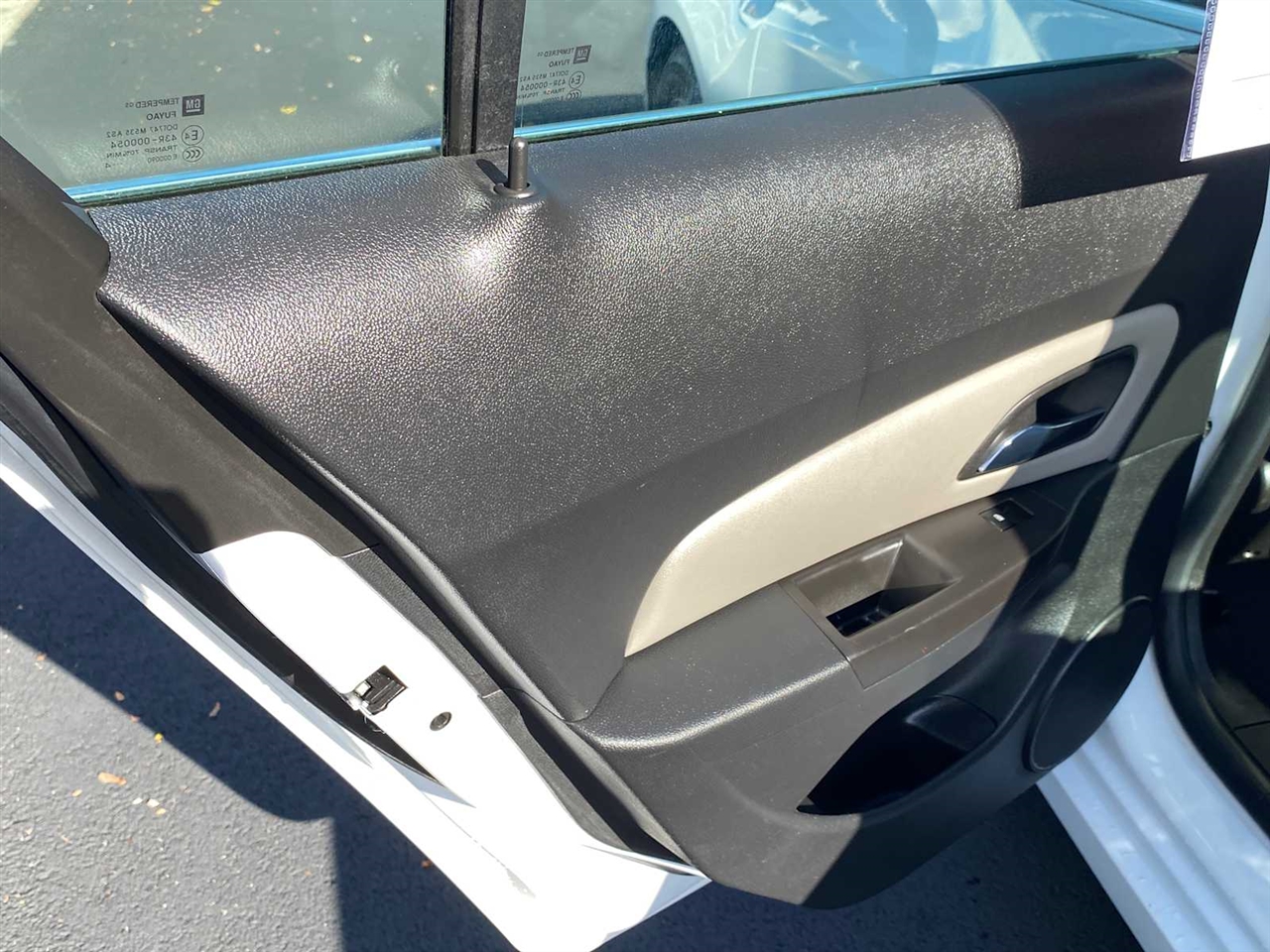 2014 Chevrolet Cruze 1LT Image 34 of 39