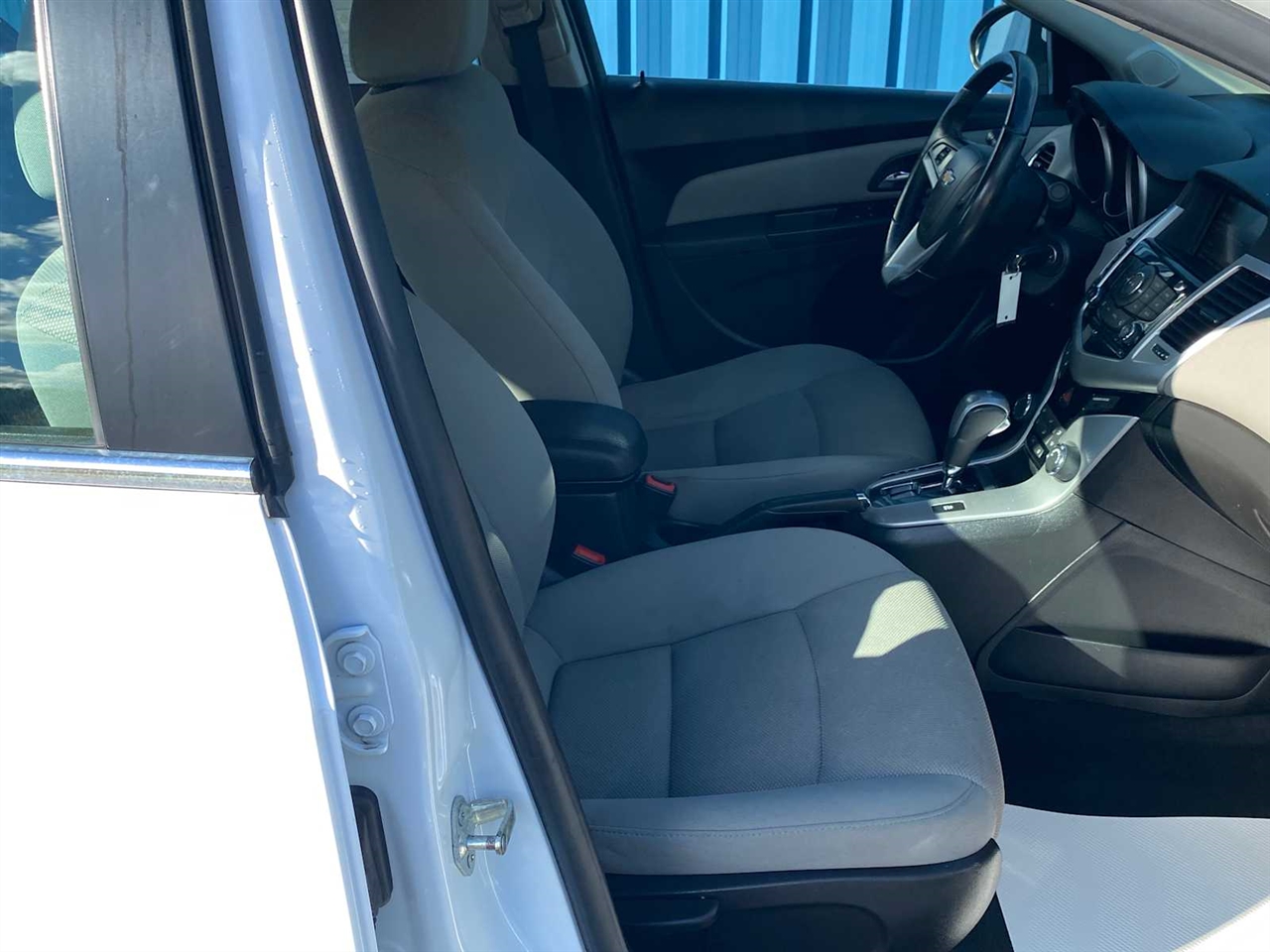 2014 Chevrolet Cruze 1LT Image 14 of 39