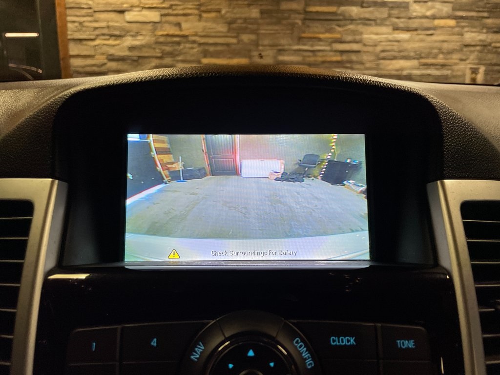 2014 Chevrolet Cruze 2LT Image 19 of 30