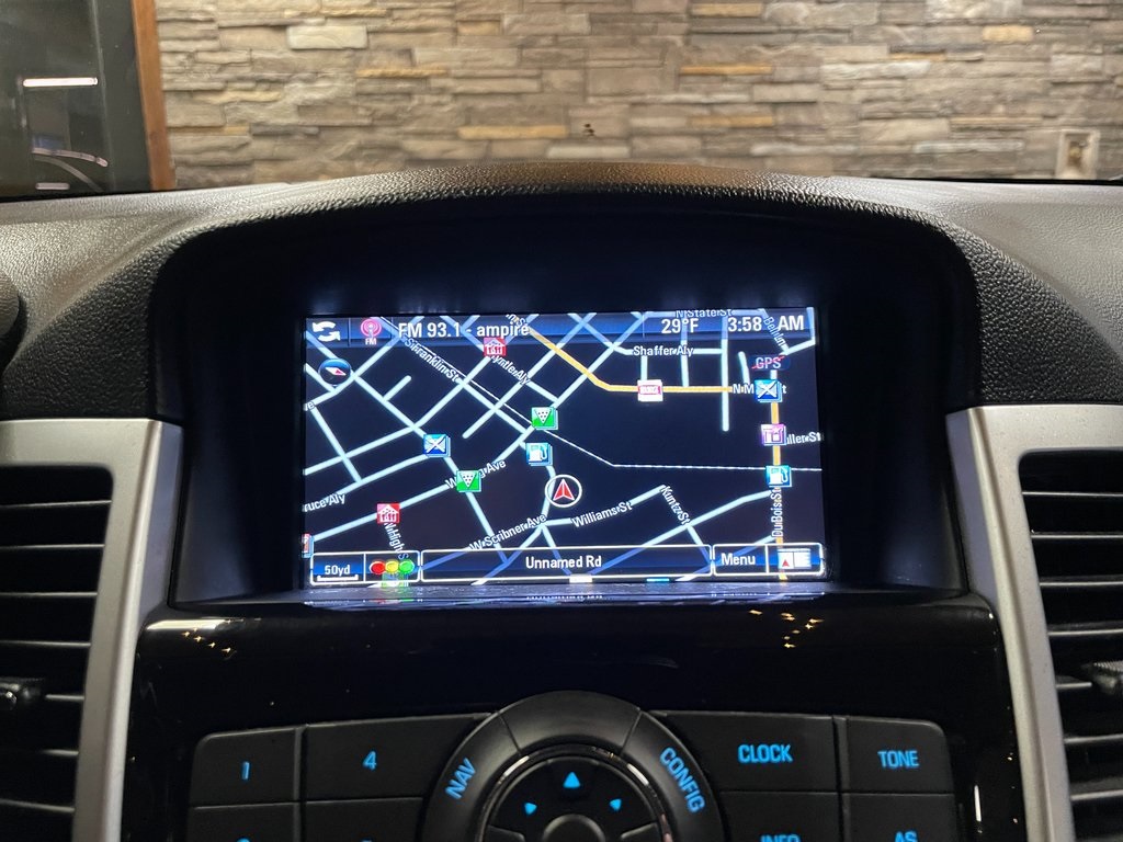 2014 Chevrolet Cruze 2LT Image 20 of 30