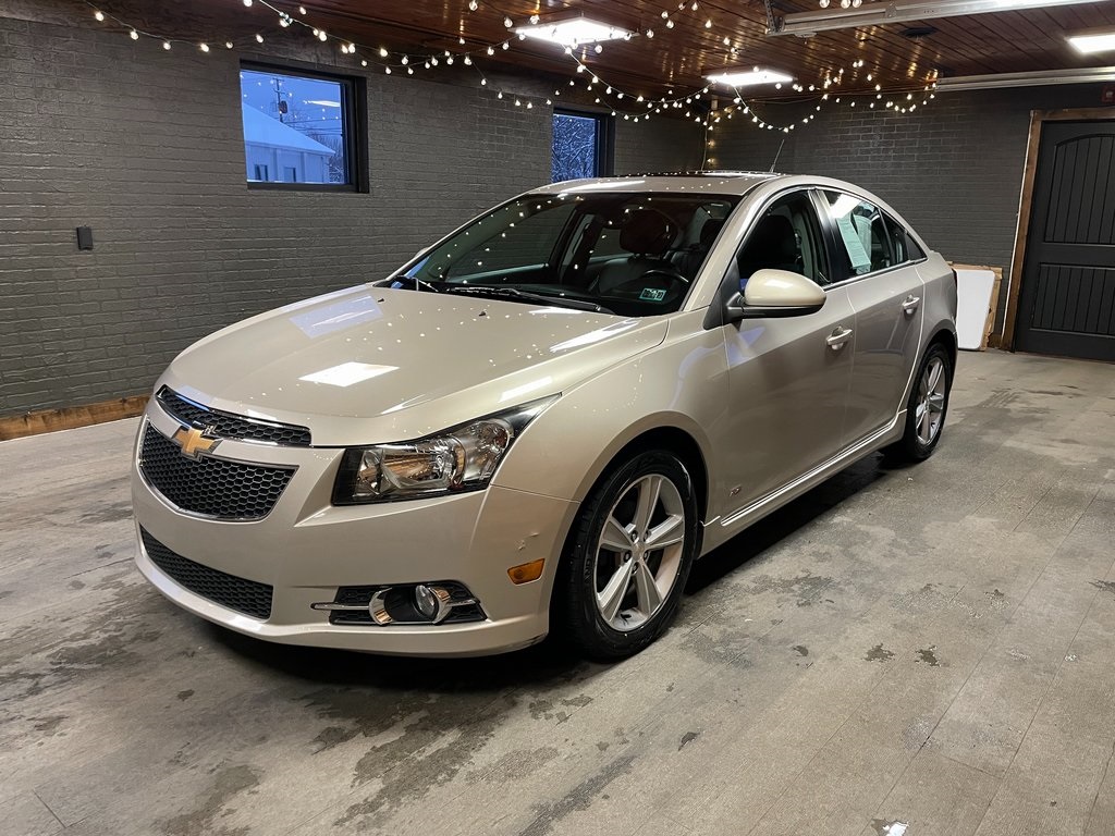 2014 Chevrolet Cruze 2LT Image 1 of 30