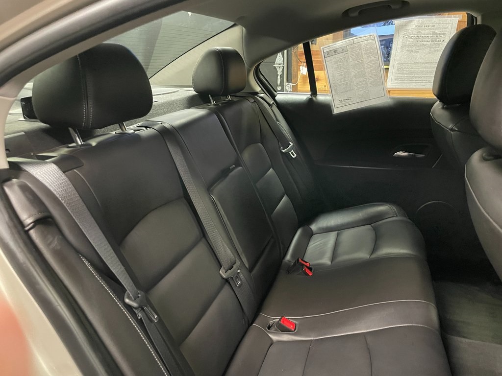 2014 Chevrolet Cruze 2LT Image 6 of 30