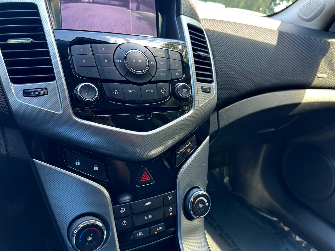 2014 Chevrolet Cruze LTZ Image 35 of 44