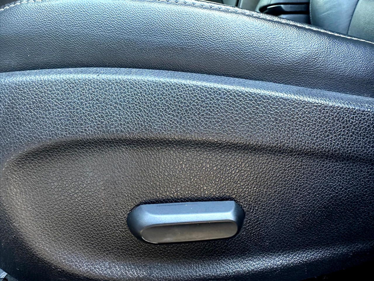 2014 Chevrolet Cruze LTZ Image 33 of 44