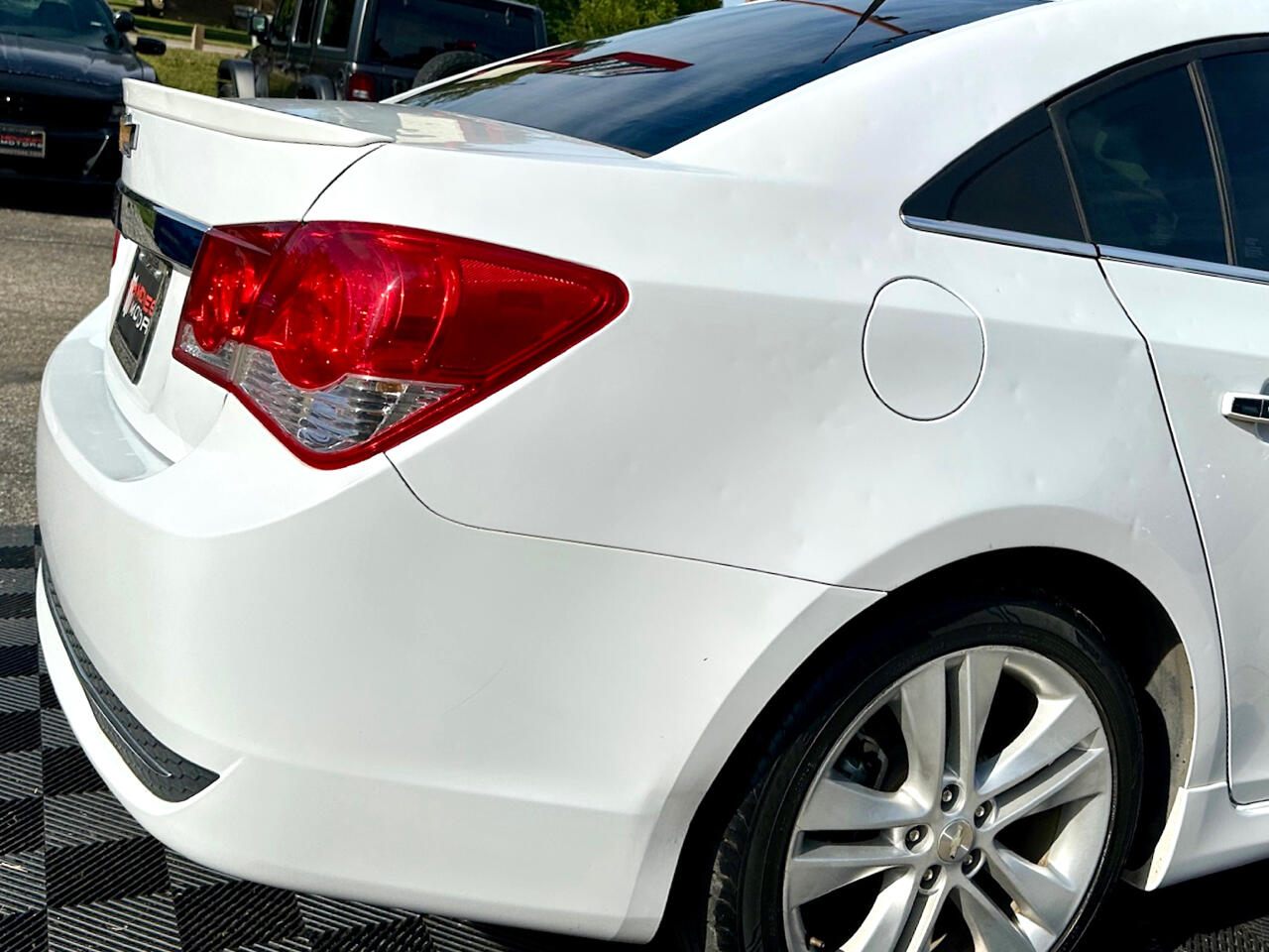 2014 Chevrolet Cruze LTZ Image 6 of 44