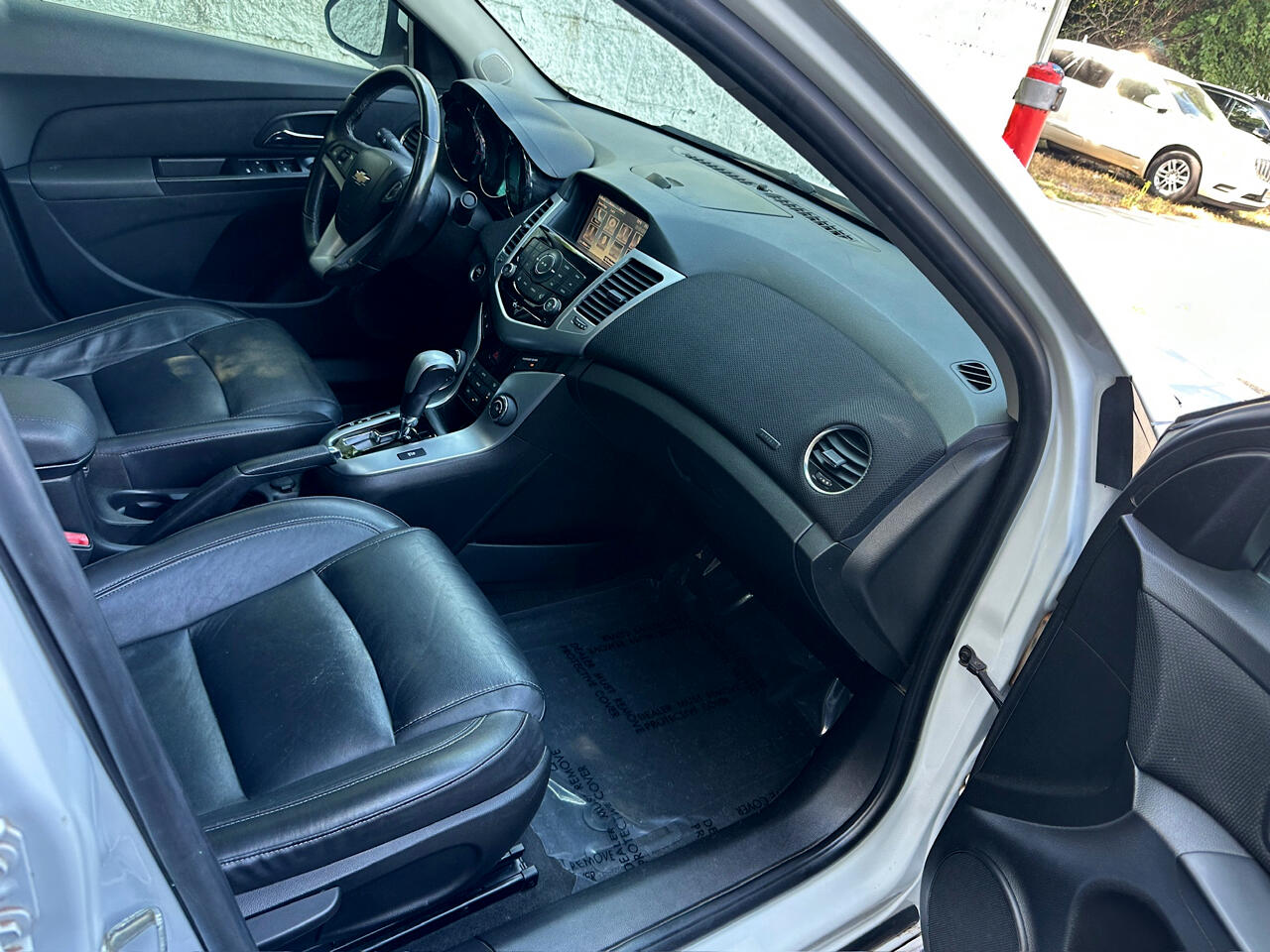 2014 Chevrolet Cruze LTZ Image 24 of 44