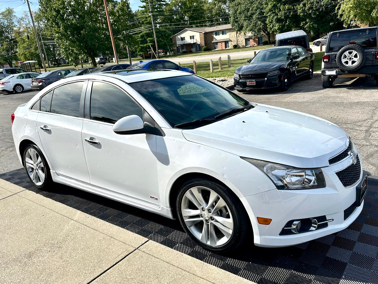 2014 Chevrolet Cruze LTZ Image 3 of 44