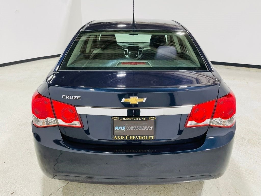 Vehicle image 14 of 45