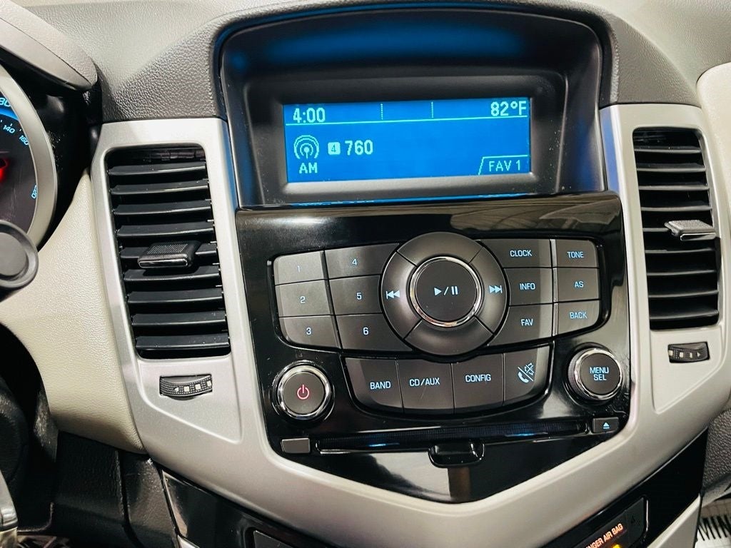 Vehicle image 34 of 45