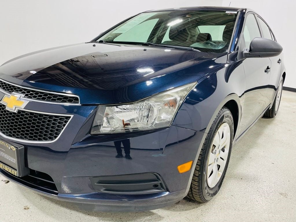 Vehicle image 5 of 45