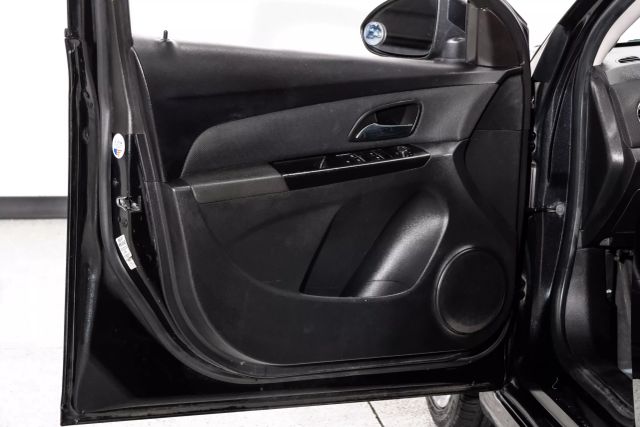 2014 Chevrolet Cruze LTZ Image 43 of 60