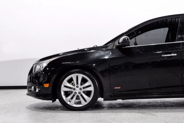 2014 Chevrolet Cruze LTZ Image 16 of 60