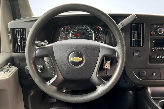2014 Chevrolet Express LS Image 13 of 34