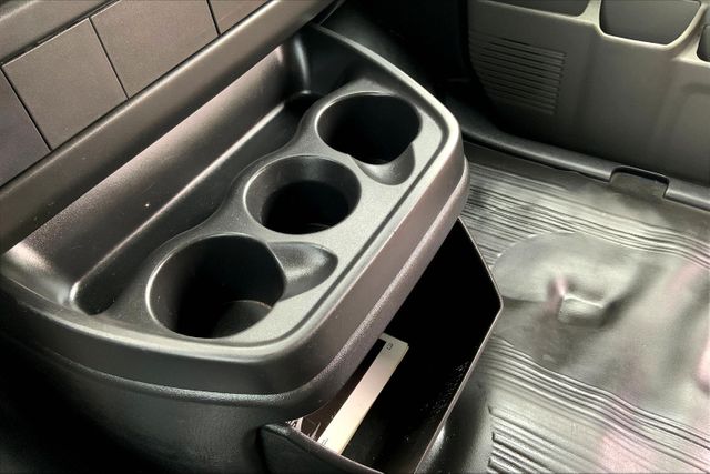 2014 Chevrolet Express LS Image 19 of 34