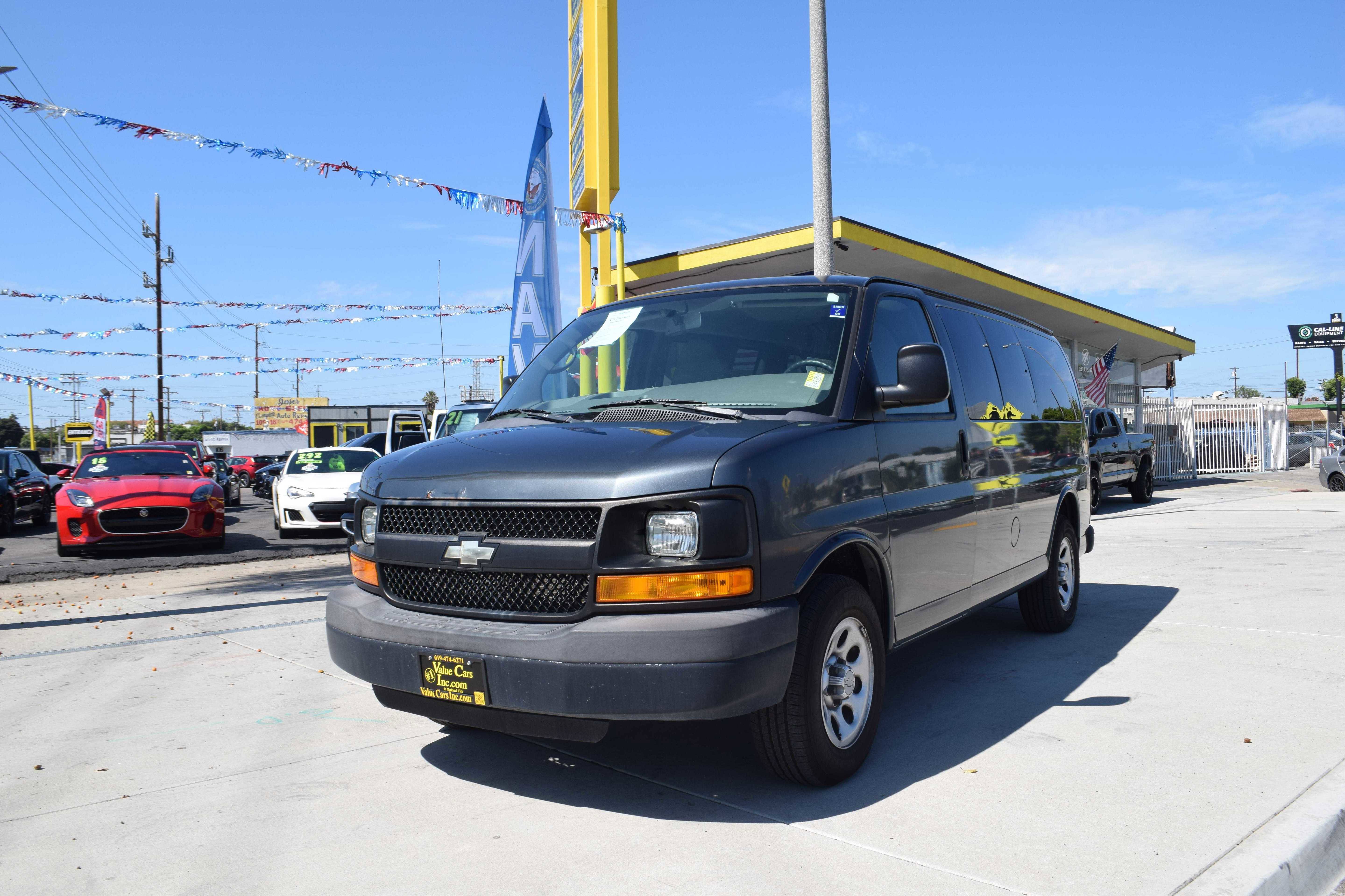 2014 Chevrolet Express LS Image 1 of 26