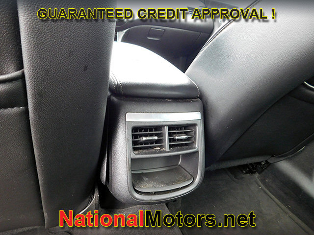 Vehicle image 13 of 16