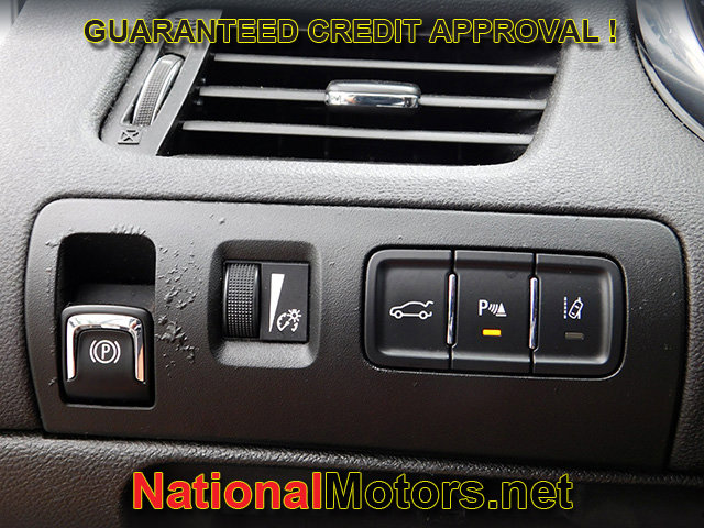 Vehicle image 9 of 16