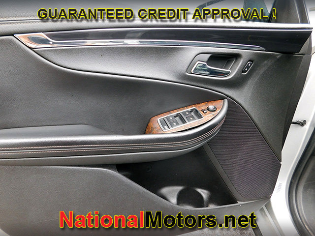Vehicle image 14 of 16