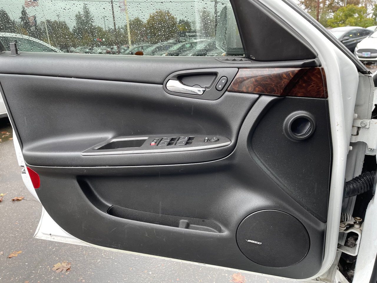 Vehicle image 19 of 24