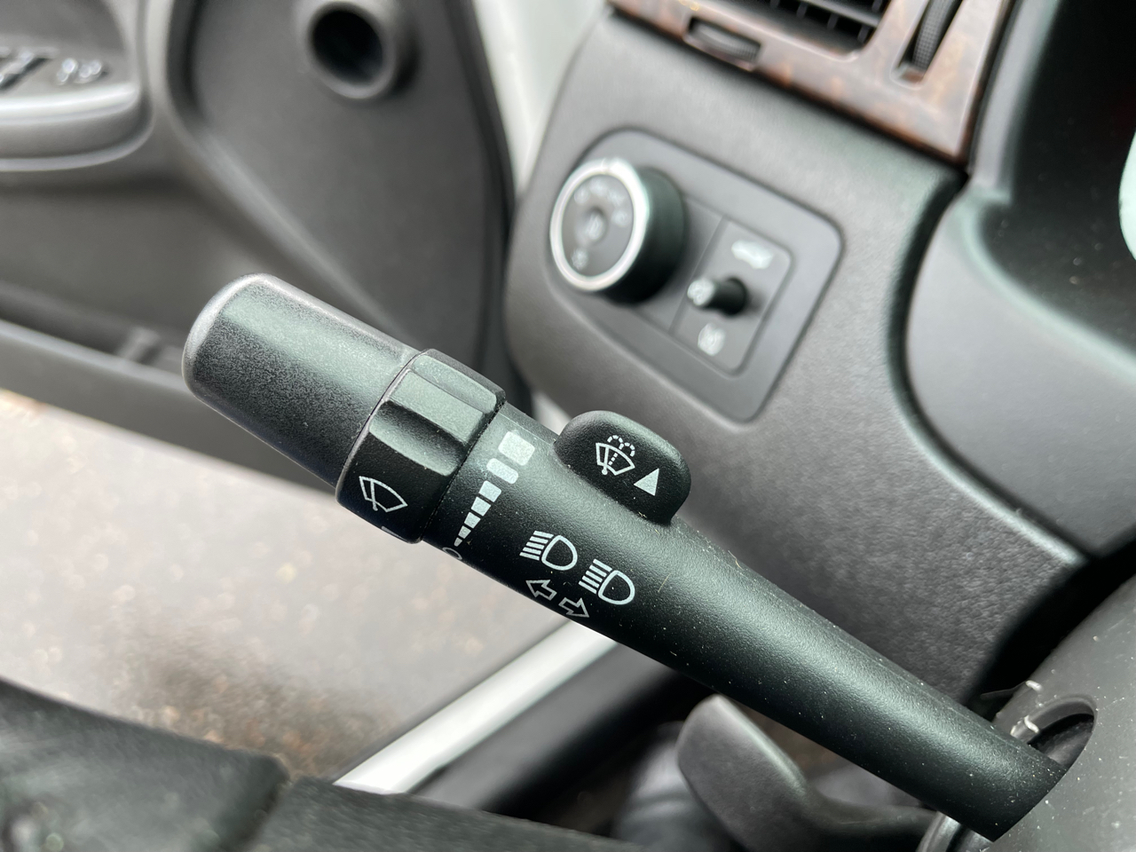 Vehicle image 22 of 24