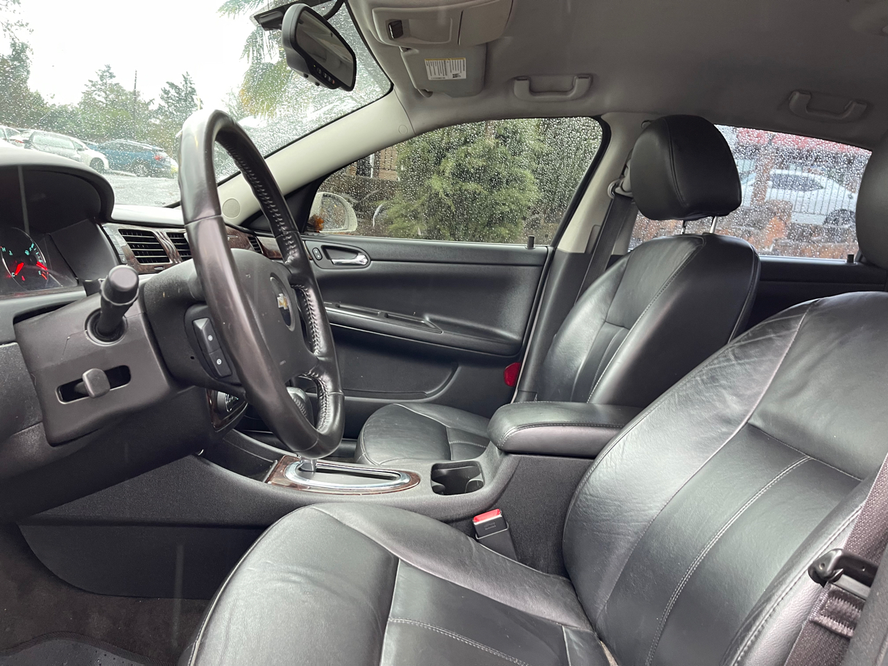 Vehicle image 14 of 24