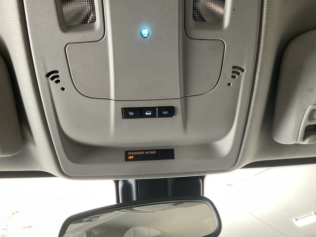 Vehicle image 20 of 32