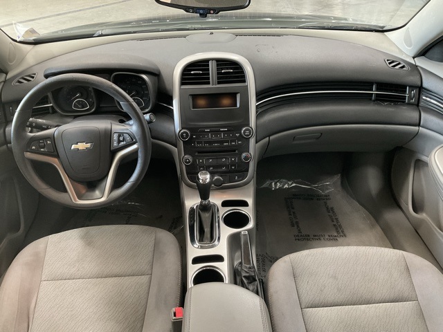 Vehicle image 10 of 32