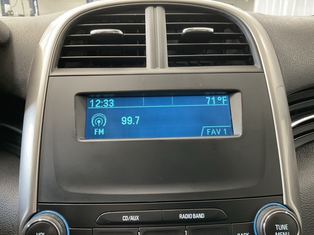 Vehicle image 16 of 32